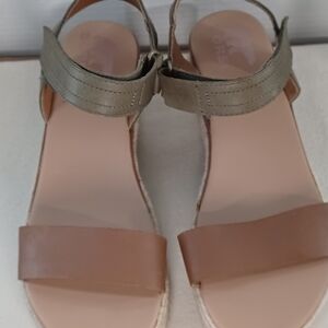 Sorel, Cameron Flatform Espadrille sandals in brown and green leather. Sz 8.5